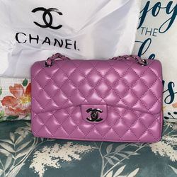 Woman Shoulders Purse 