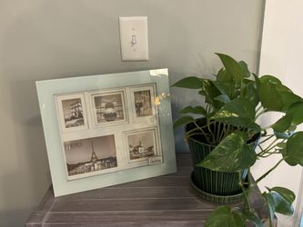 NEW!  Shelf or Wall Mount Glass Dimensional 5 Photo Frame