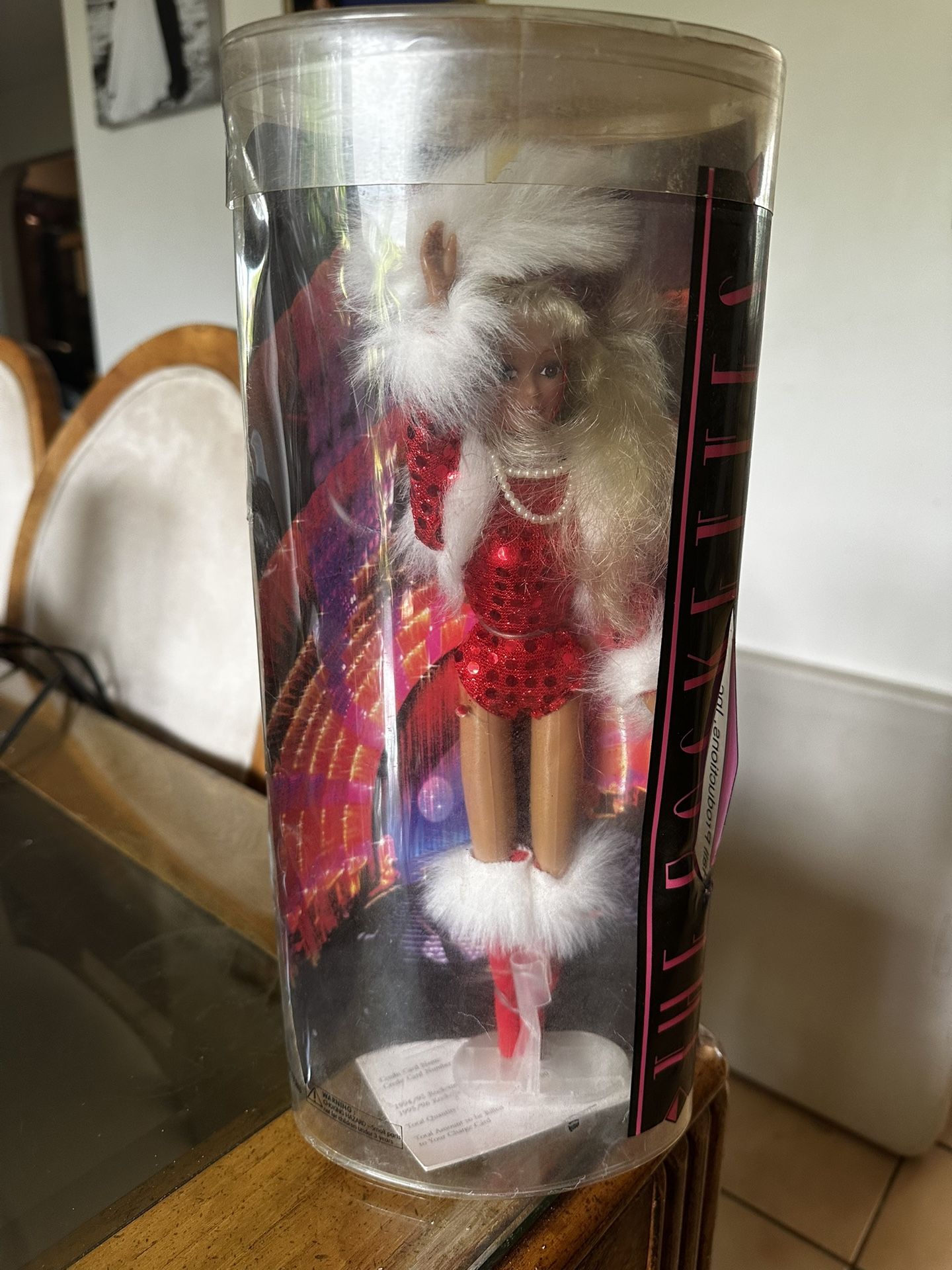 1995 - 95 RADIO CITY MUSIC HALL THE ROCKETTES DOLL Red Outfit