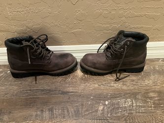 Men’s sketches work boots, not steel toe Size 9 like brand new  $45 OBO