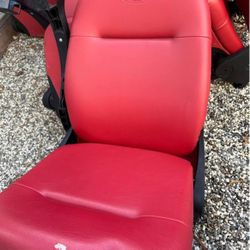 Club seats removed from Levi Stadium suite