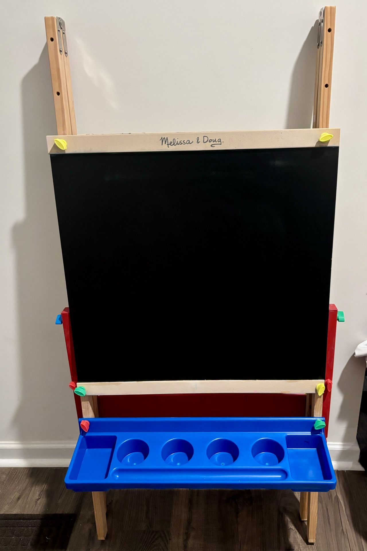 Melissa & Doug Art Easel with Dry White Erase Board and Black Chalkboard
