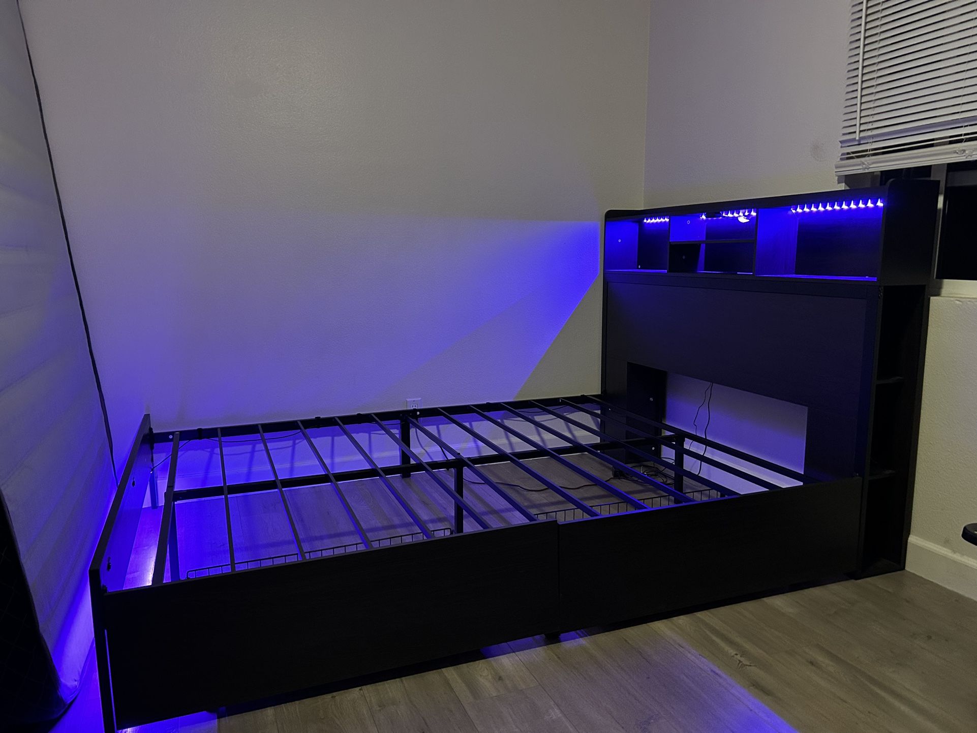 Rolanstor Queen Platform Bed – Storage Drawers & LED Headboard | Modern Black