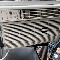 aire acondicionado Trabaja Bien Es De 220