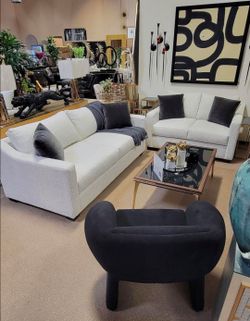 Sale.. sale.. Stylish Transitional Sofa & love Seat. Proudly Made in USA!!