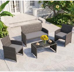 4-Piece Outdoor Wicker Patio Furniture Set
