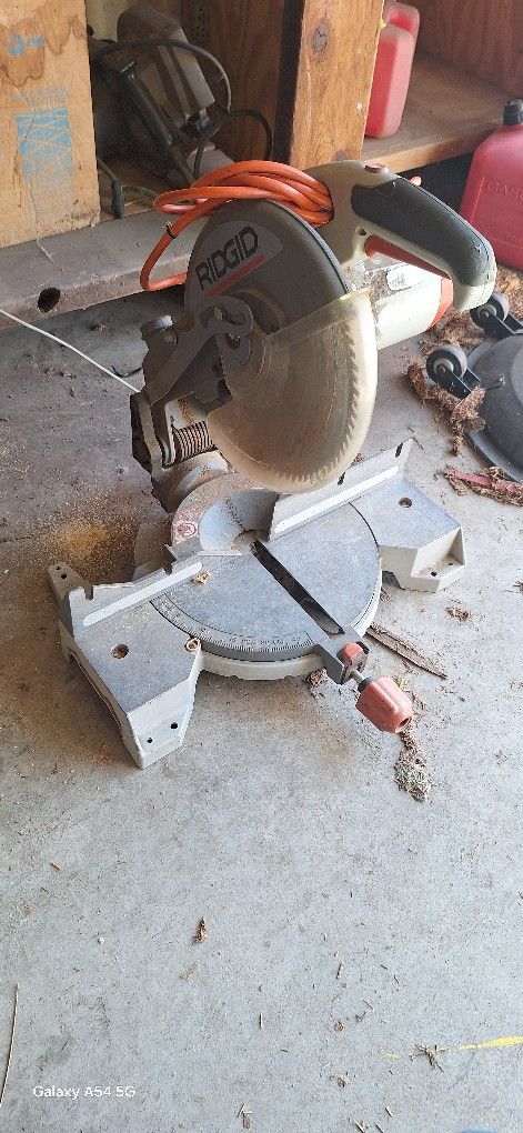 Chop Saw Ridgid
