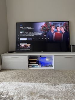 Modern TV Stand With Shelves And Storage 