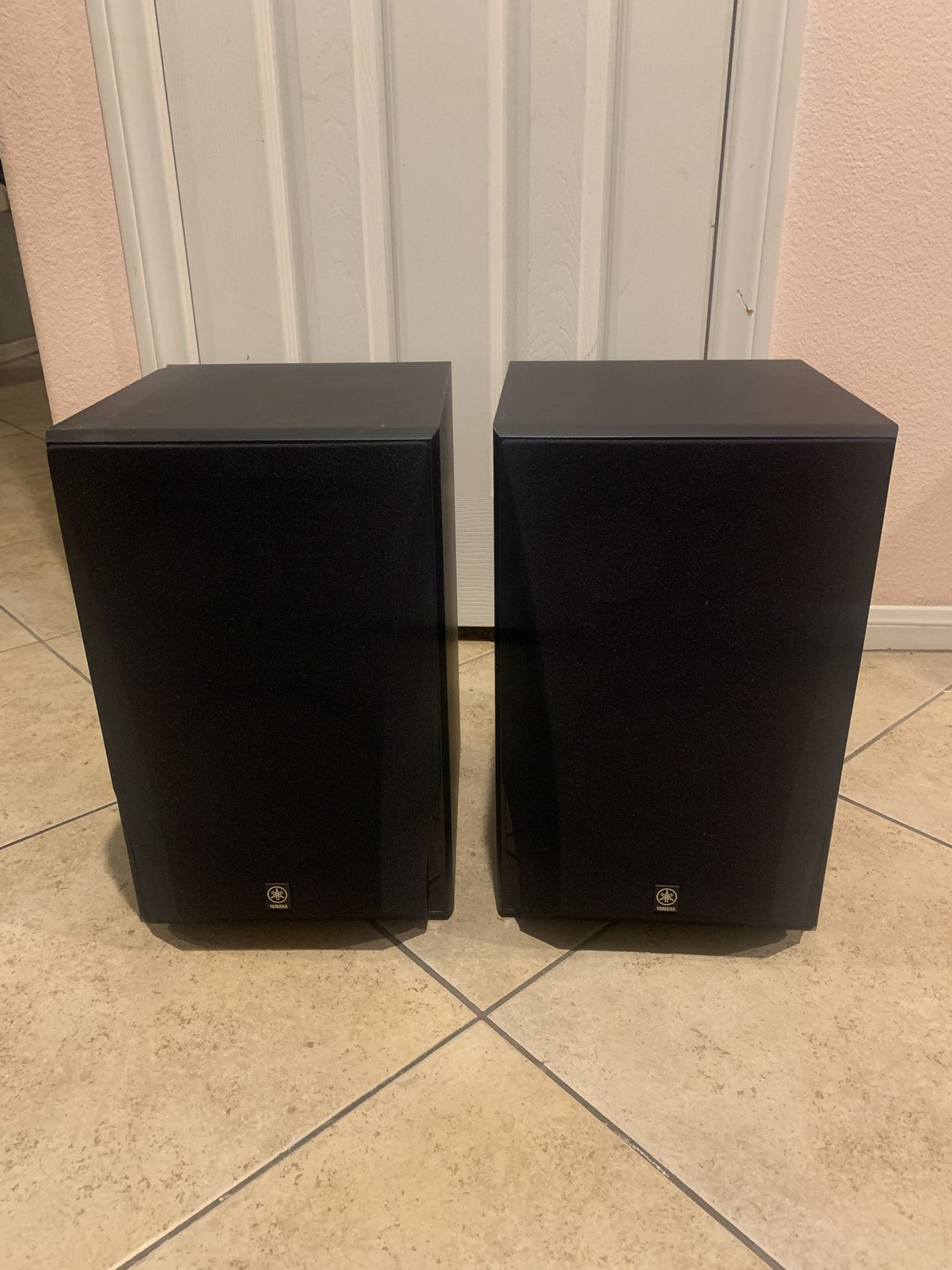 Yamaha NS-6490 Speakers / Subwoofers