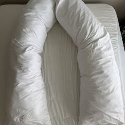 U-Shaped Pregnancy/Body Pillow