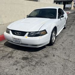 2004 Ford Mustang