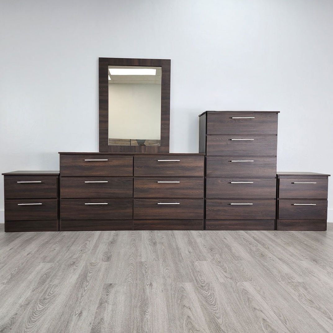 Dresser Whit Mirror, Chest And 2 Nightstands - Cómoda Con Espejo, Gavetero Y 2 Mesitas De Noche