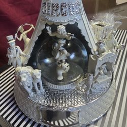Musical Water Globe