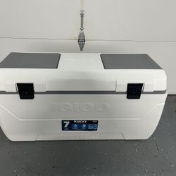 165 Quart Maxcold Igloo Cooler