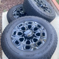 2023 Gmc 2500 Rims An Tires