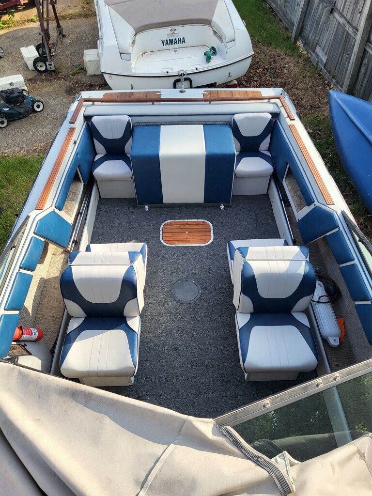 21’ Regal Majestic 207 XL ‘85 with COMPLETE BRAND NEW INTERIOR with trailer!
