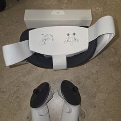 Meta Quest Headset 