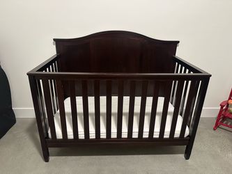 Crib w/ mattress