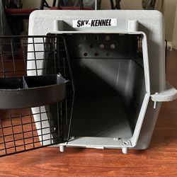 Small Pet Kennel (Airport Approved)