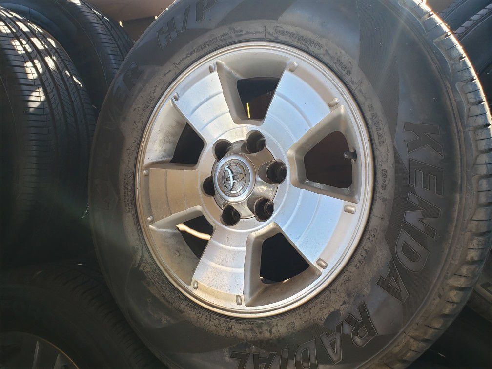 ONLY 1-TOYOTA TACOMA 4RUNNER 17"INCH WHEEL WITH TIRE 