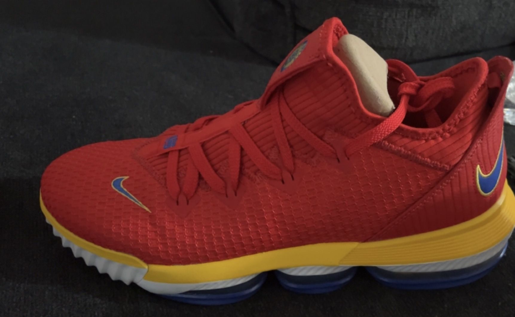 Lebron 16 Low SuperBron