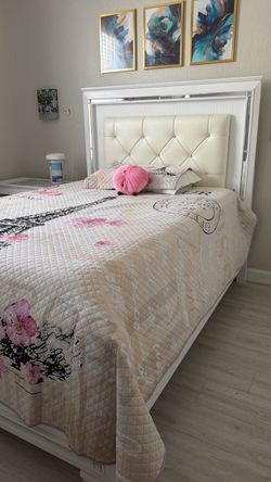 White Bedroom Set