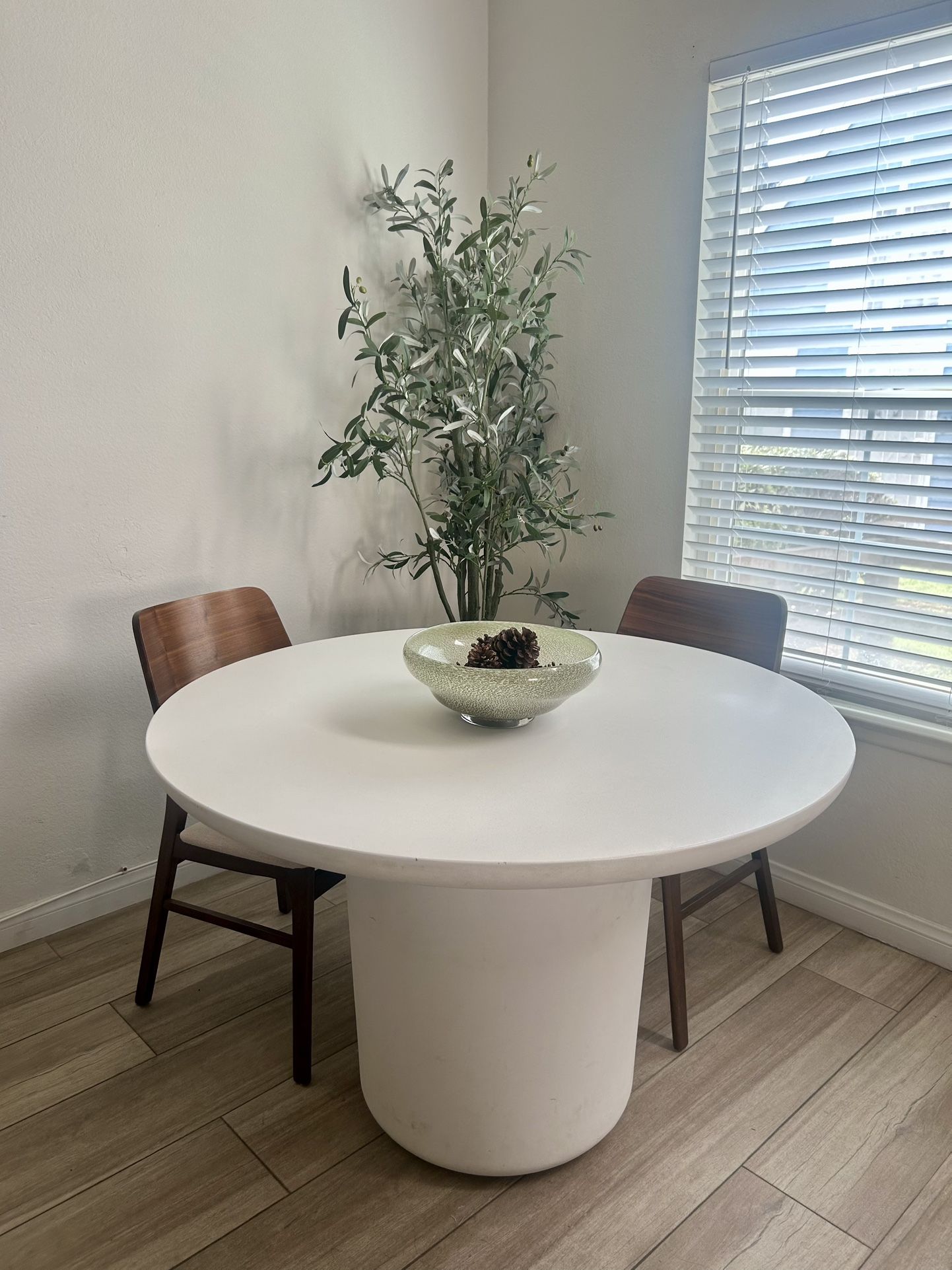 Concrete White Dining table