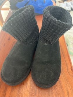 Woman ugg size 6