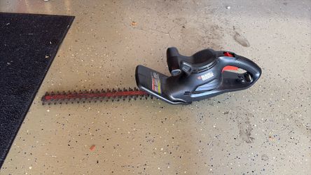 17” electric hedge trimmer