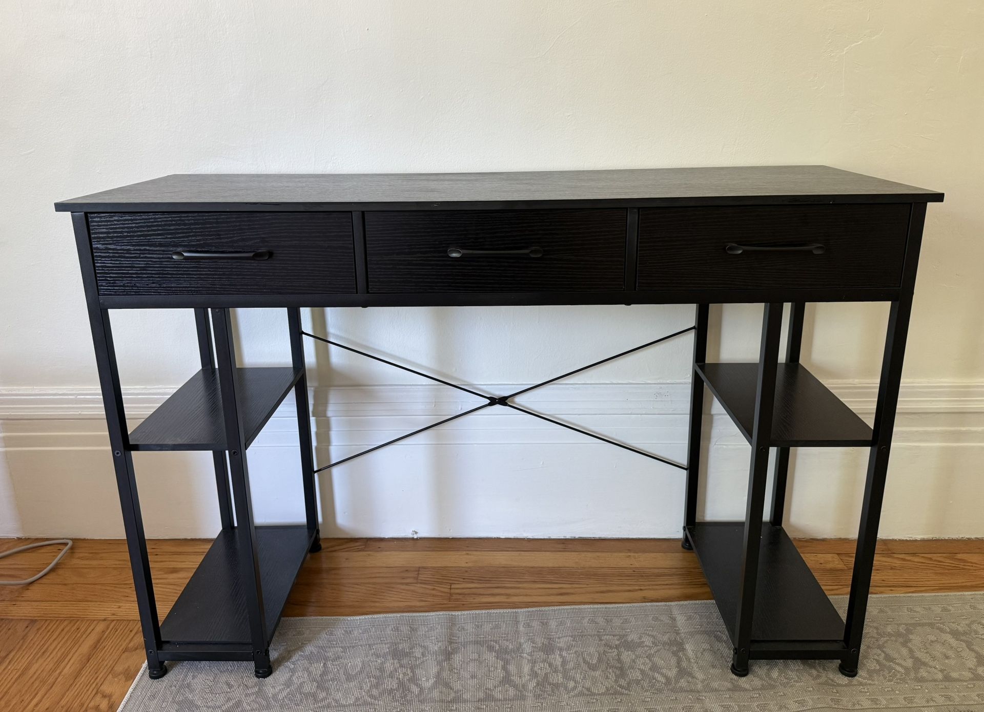 Black Desk
