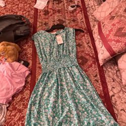 LONG FLORAL BRAND NEW DRESS 