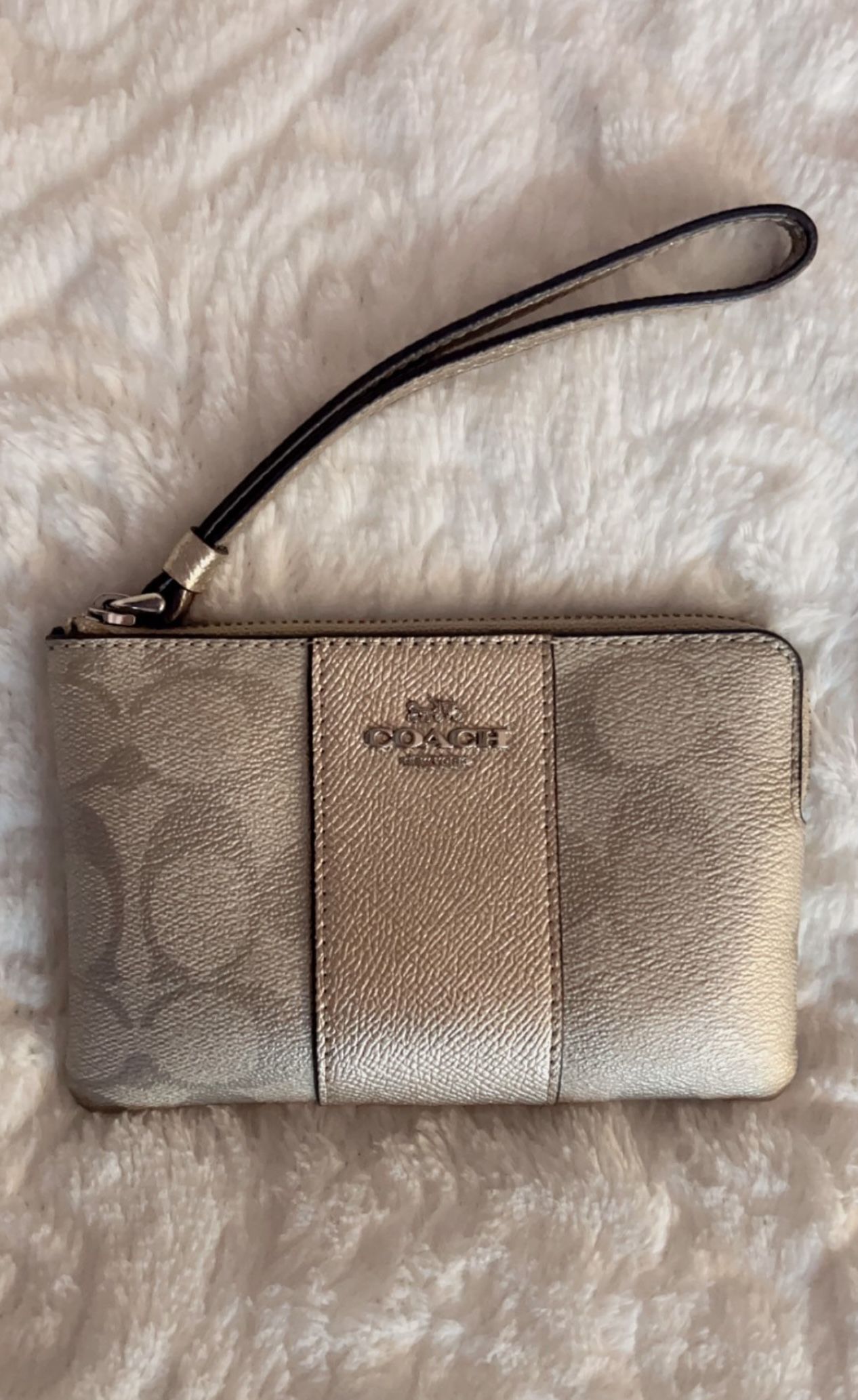 Coach Platinum/Silver Coated Canvas Small Wristlet w/zipper and wristlet strap