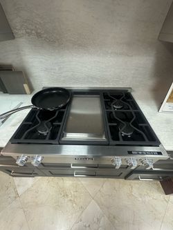 Miele KMR11363LPGD 36" Gas Rangetop with 4 Burners and Griddle - Liquid Propane - Clean Touch Steel
