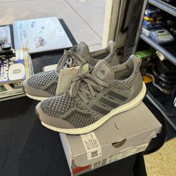 Adidas Ultraboost DNA 5.0 Grey New Size 4.5 men women’s 6
