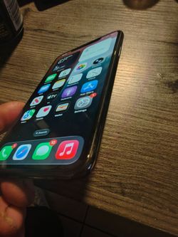 iPhone 11 pro max 6 mo service inc