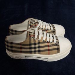 Burberry Check Sneakers Size:38/7.5W or 6M