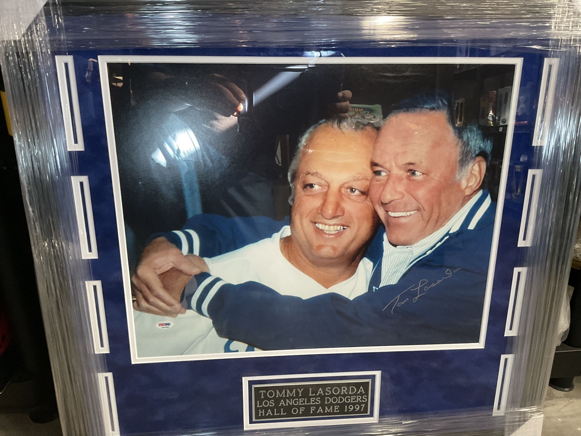 Los Angeles Dodgers Tommy Lasorda Autographed 16x20 Framed Picture With Frank Sinatra