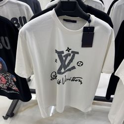 LV T SHIRT 👕 