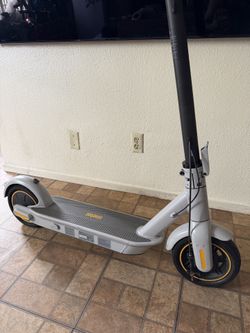 ELECTRIC SCOOTER NINEBOT MAX