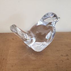 Fenton Art Glass Bird Figurine
Vintage 1980s Paperweight