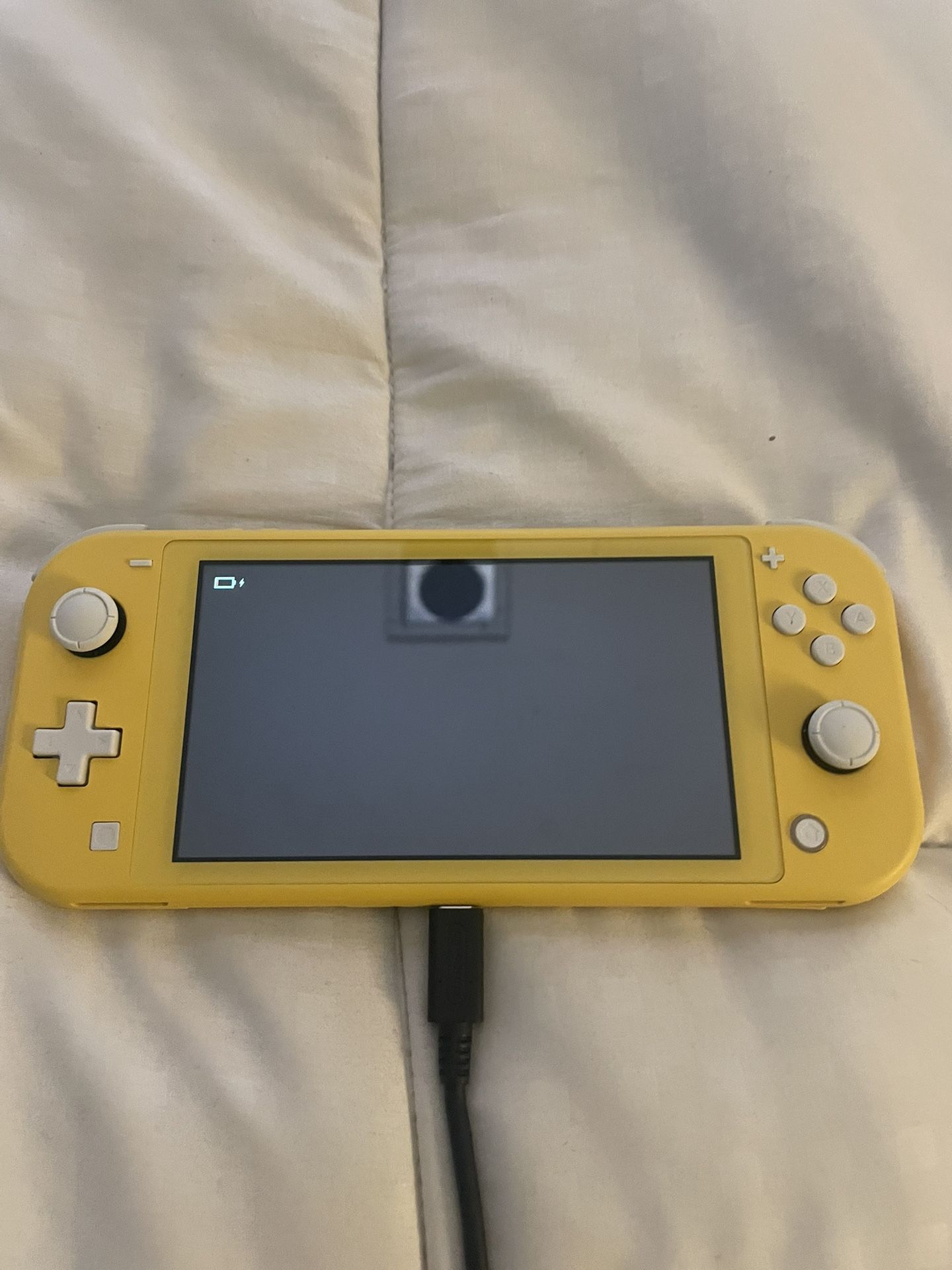 Nintendo Switch Lite  (Yellow)