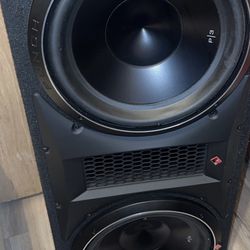 Rockford Fosgate P3-2X12 Punch Dual P3 12" Loaded Enclosure Ported Subwoofer
