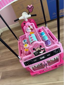 Minnie Mouse power ice cream truck