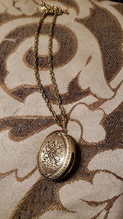 Gold chain locket