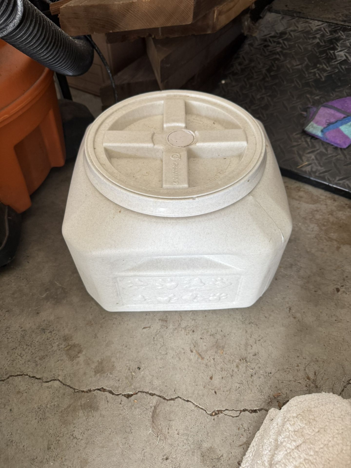 Pet Food Container