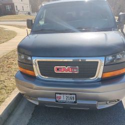 2017 GMC Savana