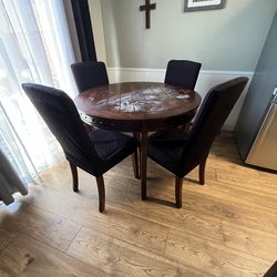 Table+4 chairs