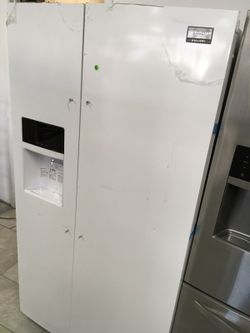 FRIGIDAIRE GALLERY SIDE BY SIDE REFRIGERATOR