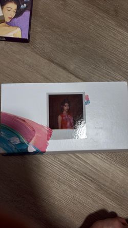 IU PALETTE album