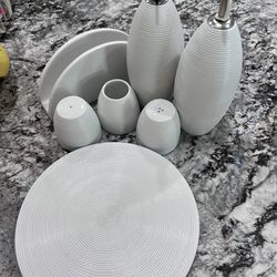 Kitchen items set